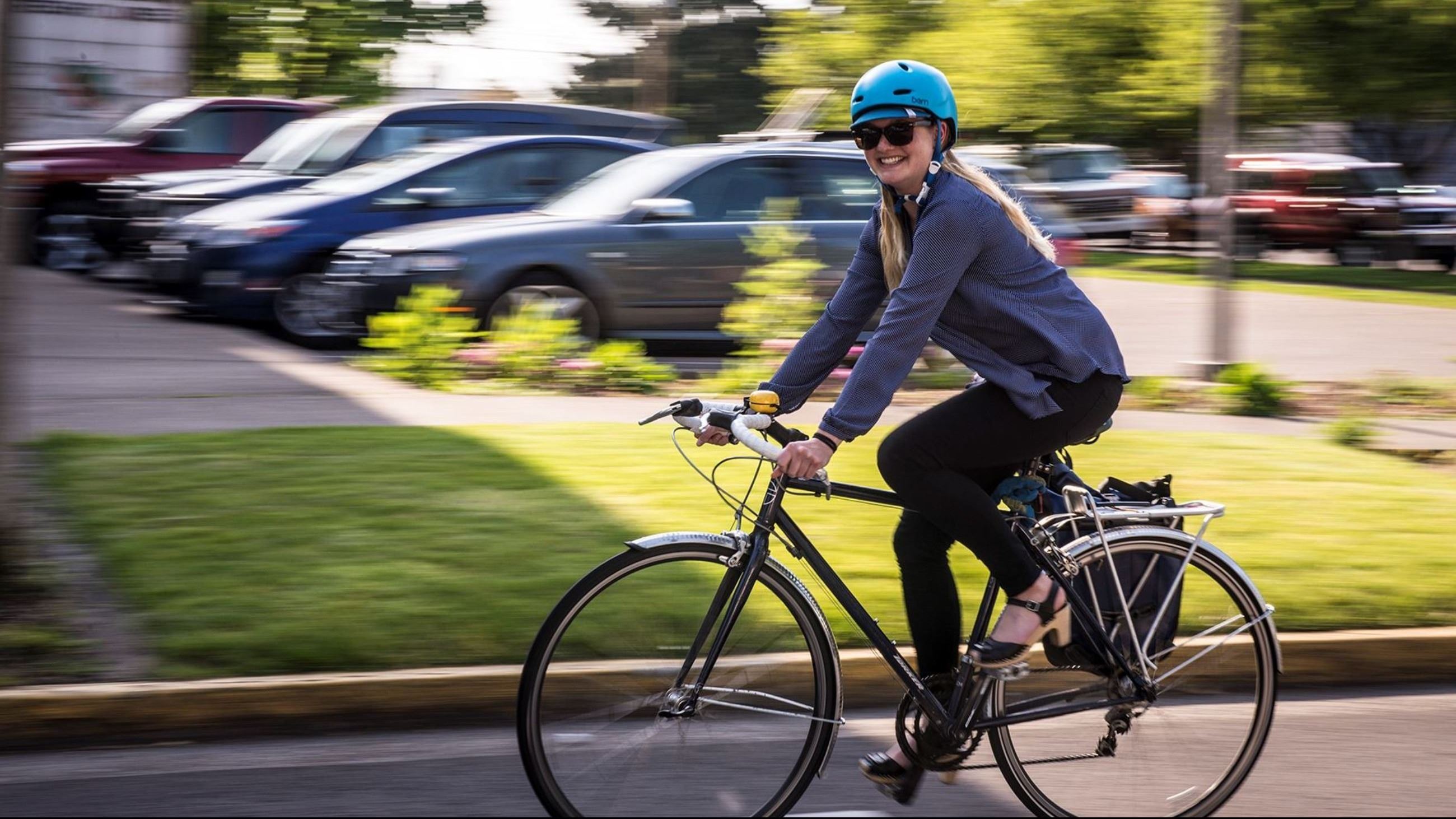Co si vzít na sebe, když jedete do práce na kole?